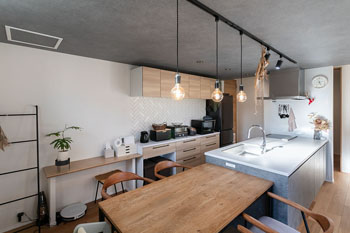 自然と人が集まる、居心地の良い家。